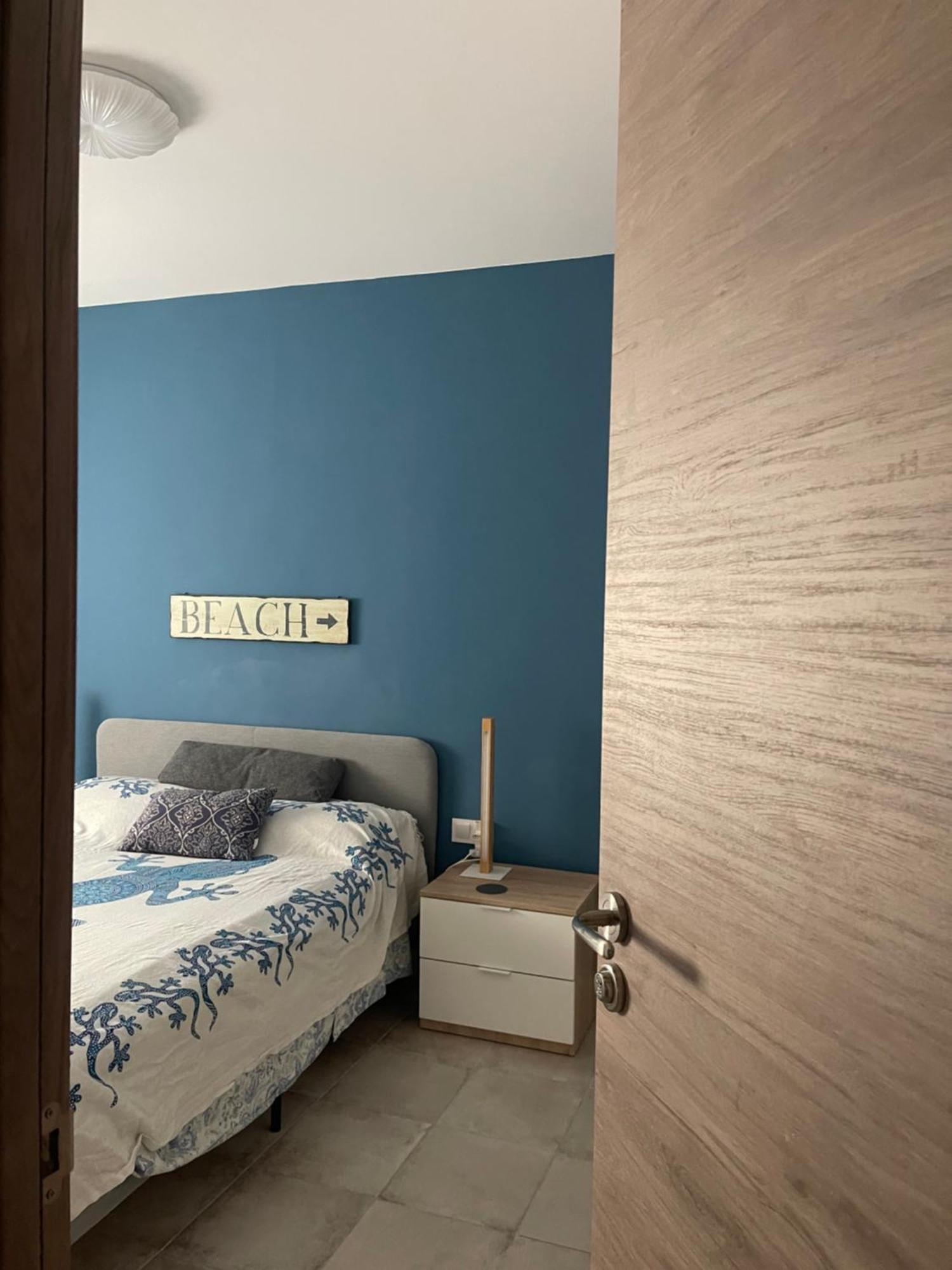 Comfortable Carolina En Аликанте Экстерьер фото